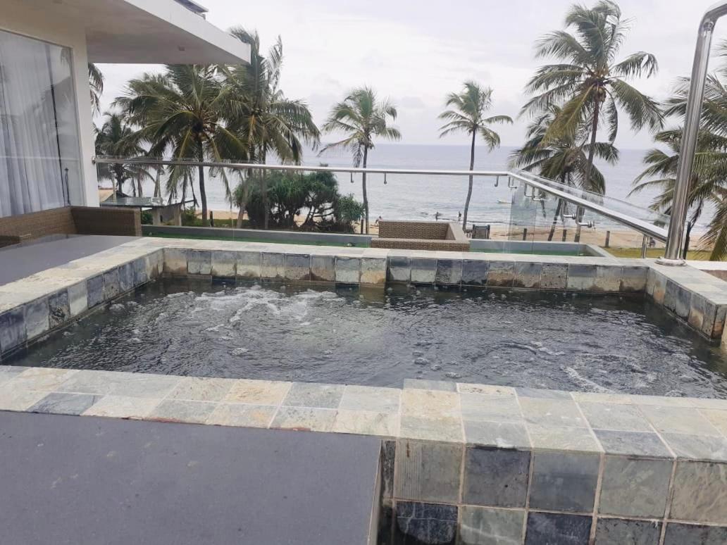 Hotel The Lighthouse Negombo Exterior foto