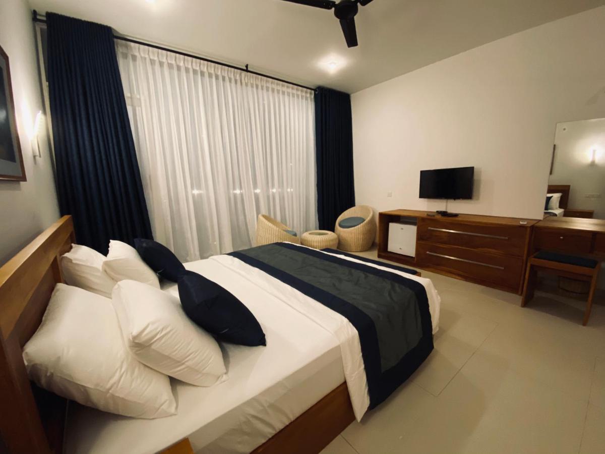 Hotel The Lighthouse Negombo Exterior foto